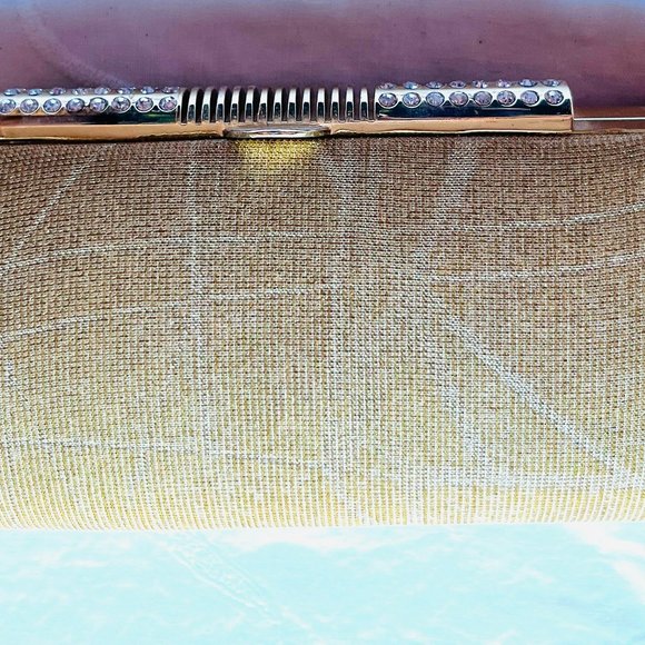 New Gold Evening Purse. - Picture 4 of 15